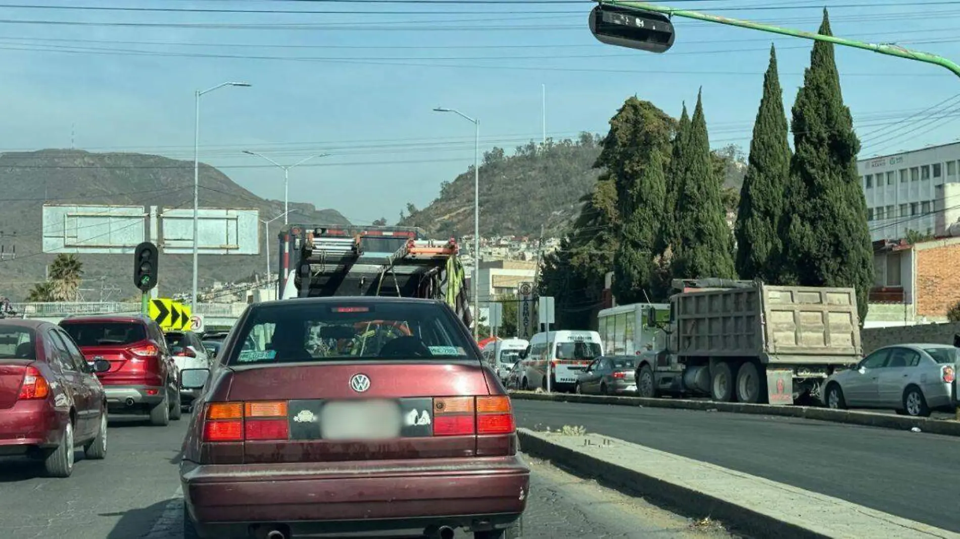 caos vial avenida universidad (1)